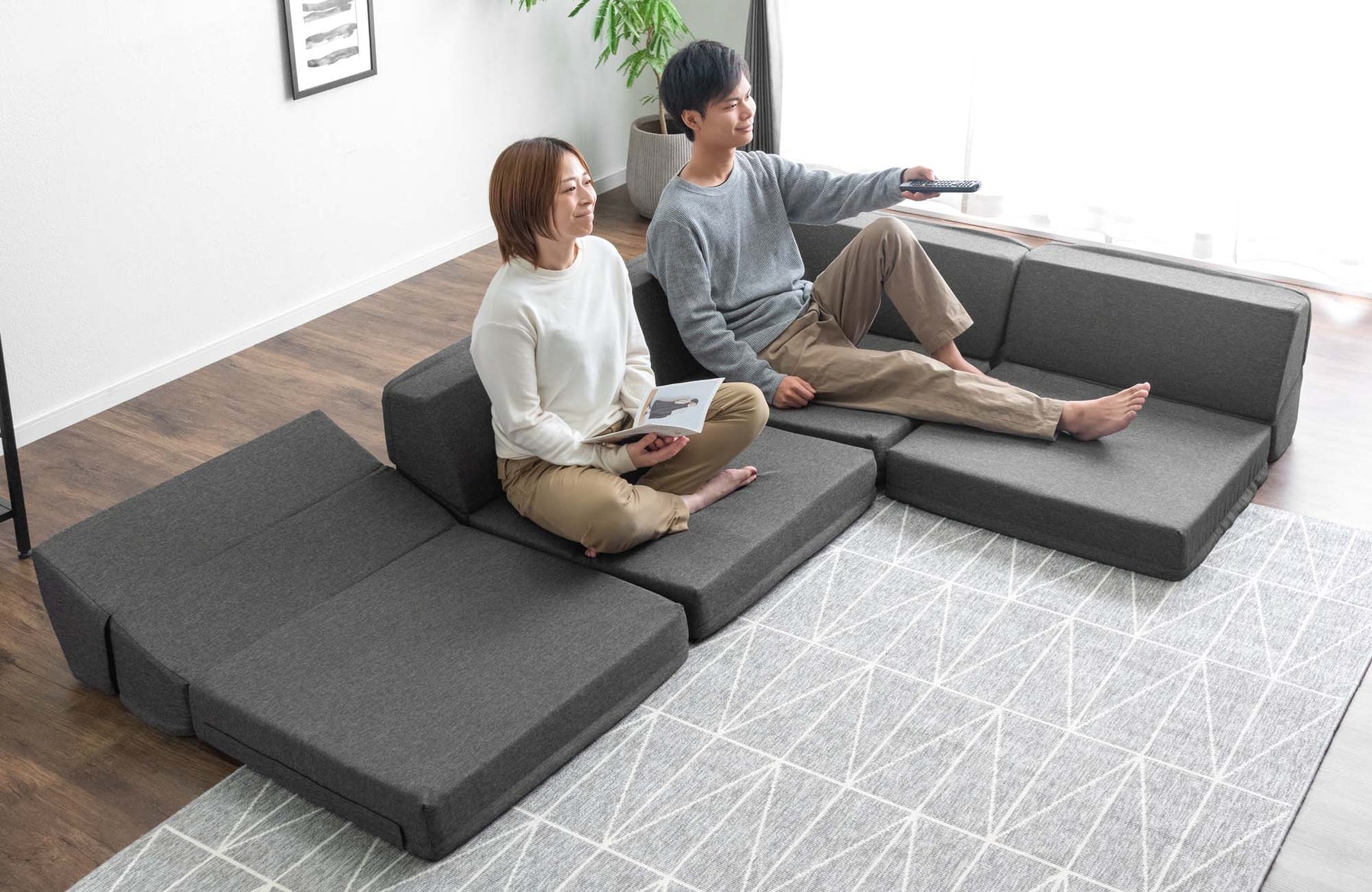 人気ローソファがBIGになって新登場
