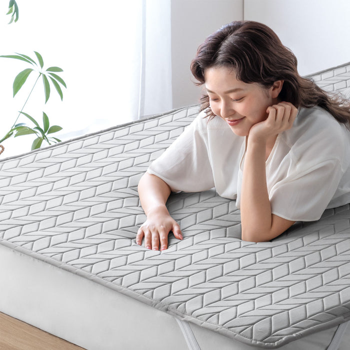 【新発売記念プライス】［シングル］ひんやりキープ “W冷感” 敷パッド 洗える リバーシブル 持続冷感 調温 接触冷感 ベッドパッド LAYERCOOL〔90900029〕