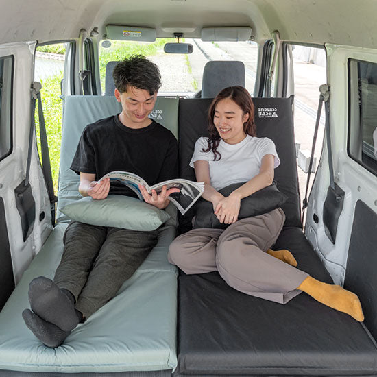 ［2個セット］3way 車中泊マット 幅60cm 枕 付 8cm キャンプマット 撥水 キャンプ マット ソファベッド 座椅子〔15210100〕